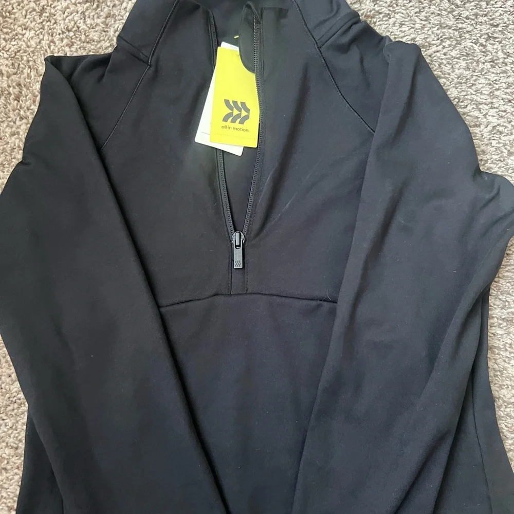 All In Motion Quarter Zip Pullover - Picture 2 of 4